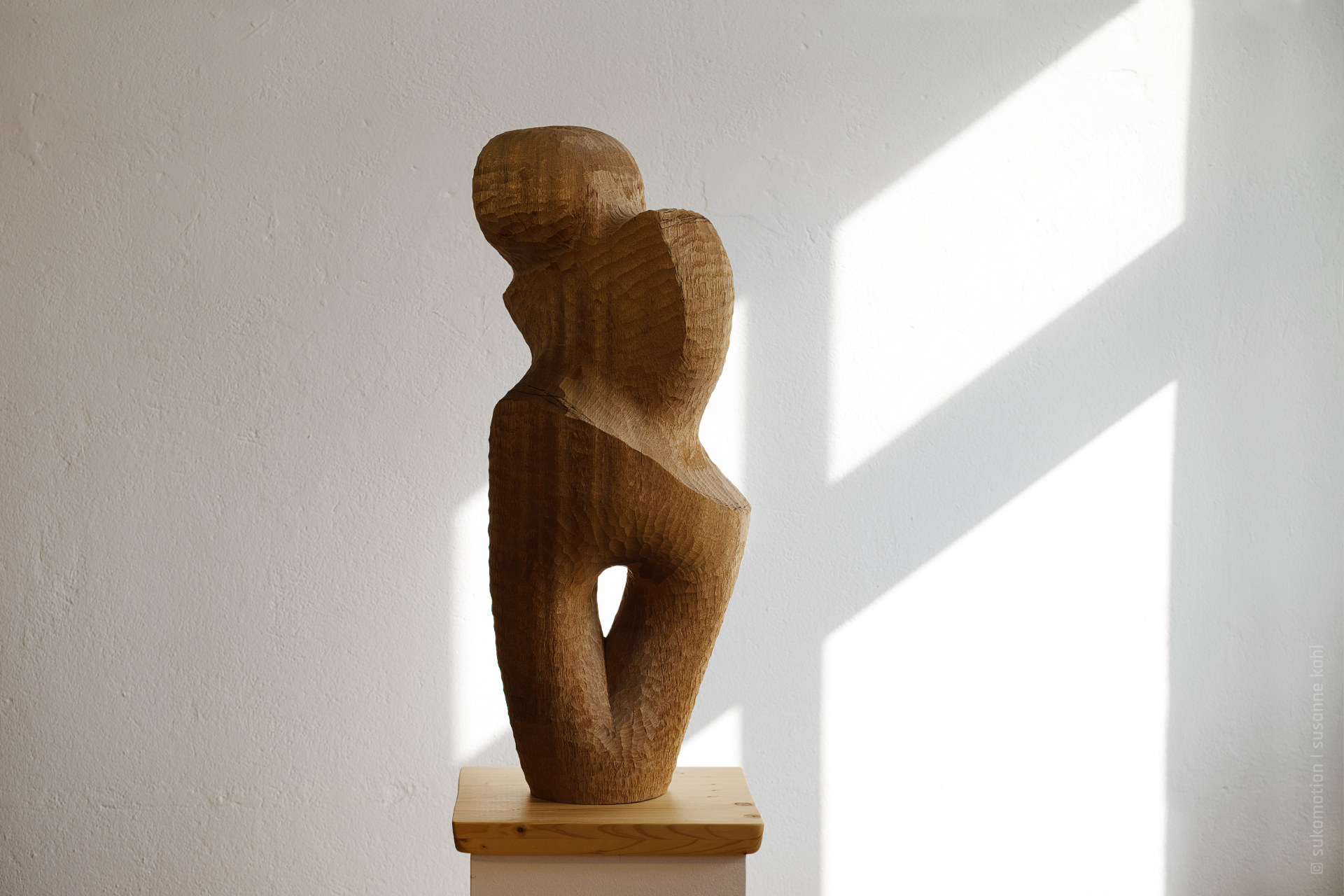 the twist – sculpture made of wood – by sukomotion | susanne kohl - berlin